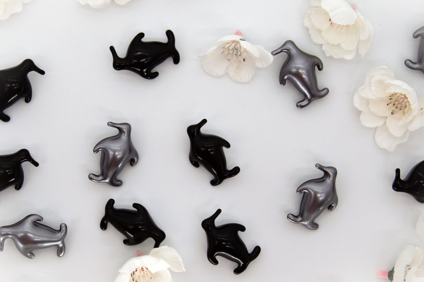 Cool Artic Jasmin Penguin Oil Beads