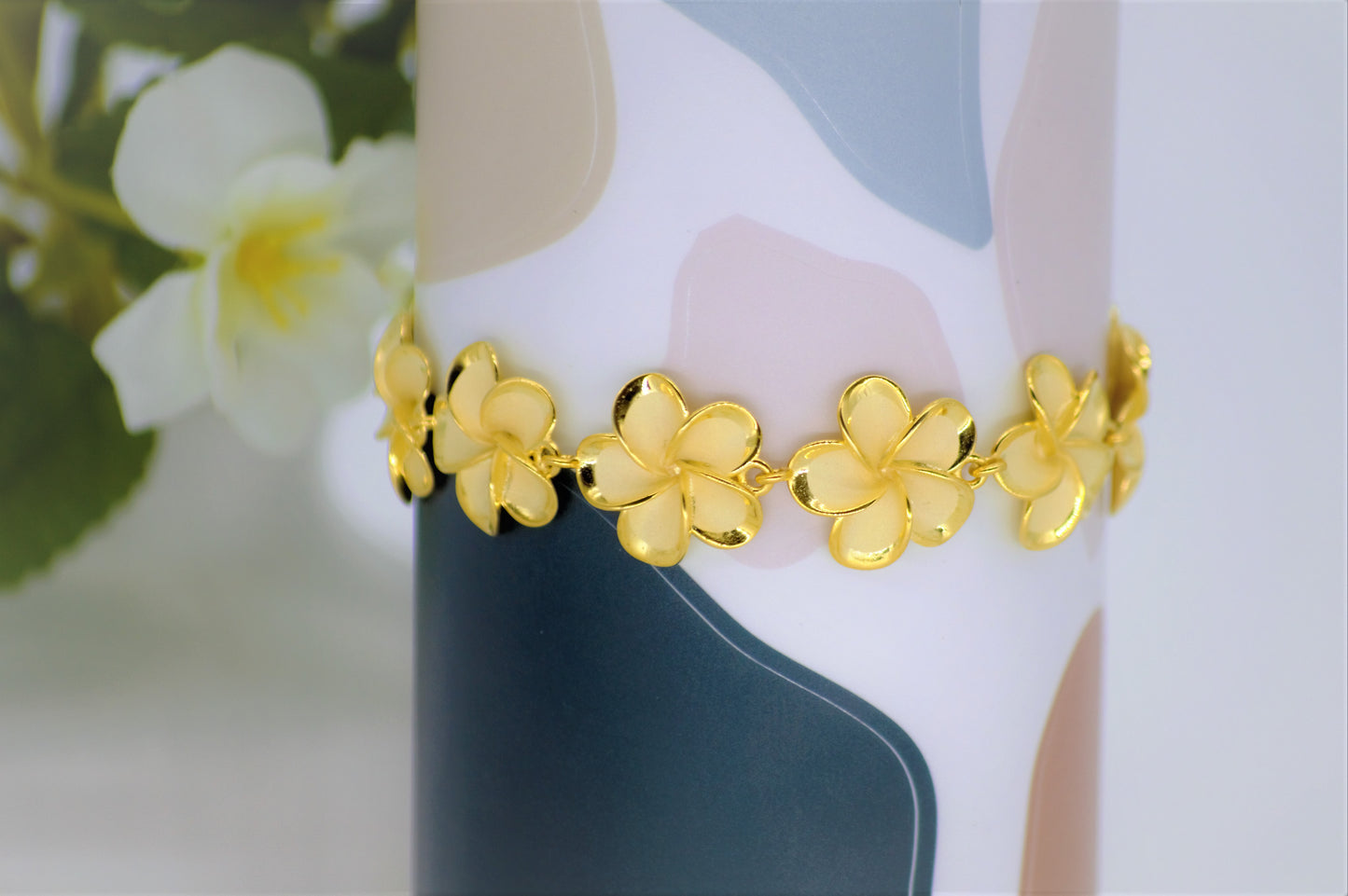 Hawaiian 18K Yellow Golden Flower Bracelet