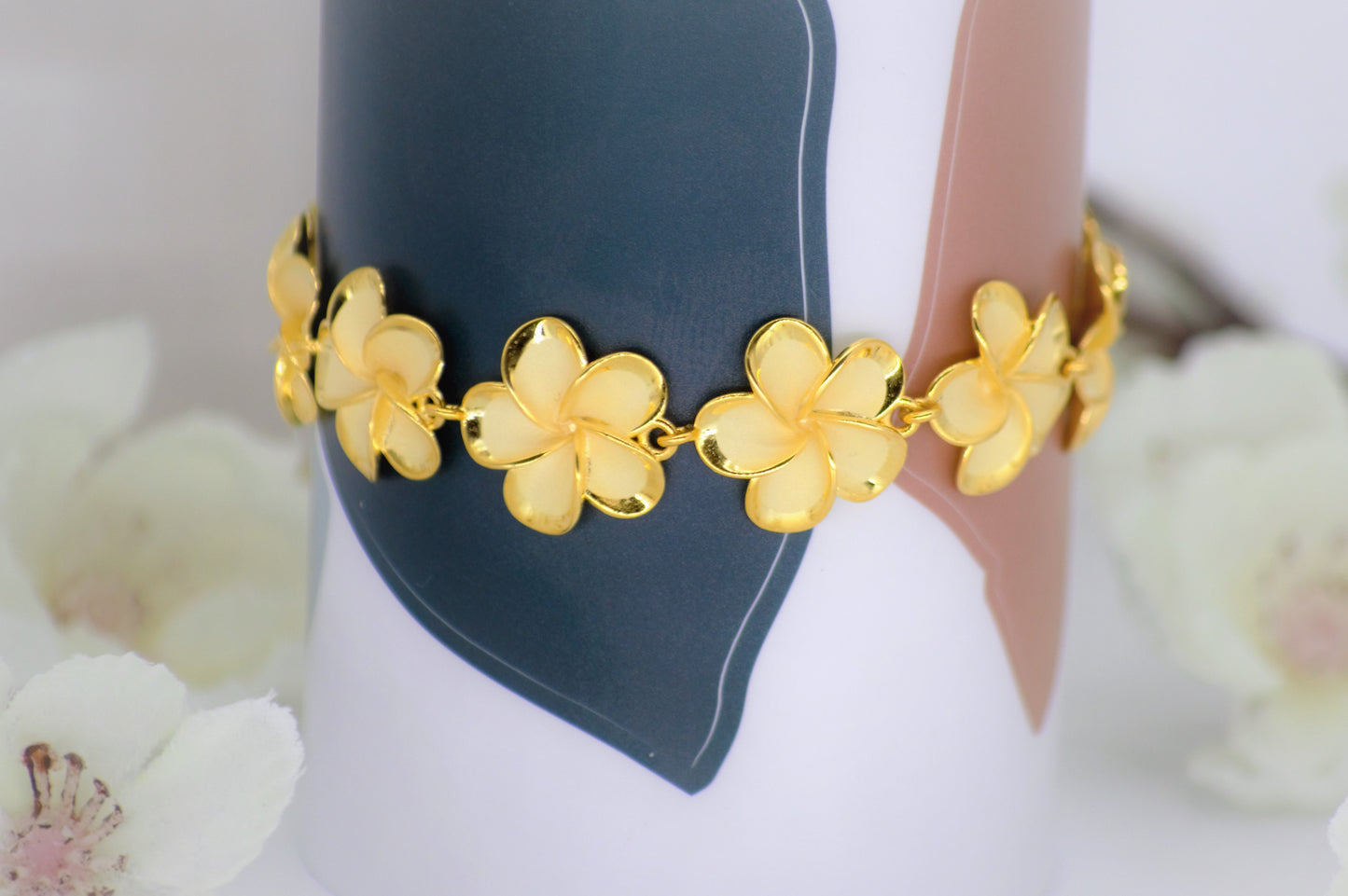 Hawaiian 18K Yellow Golden Flower Bracelet