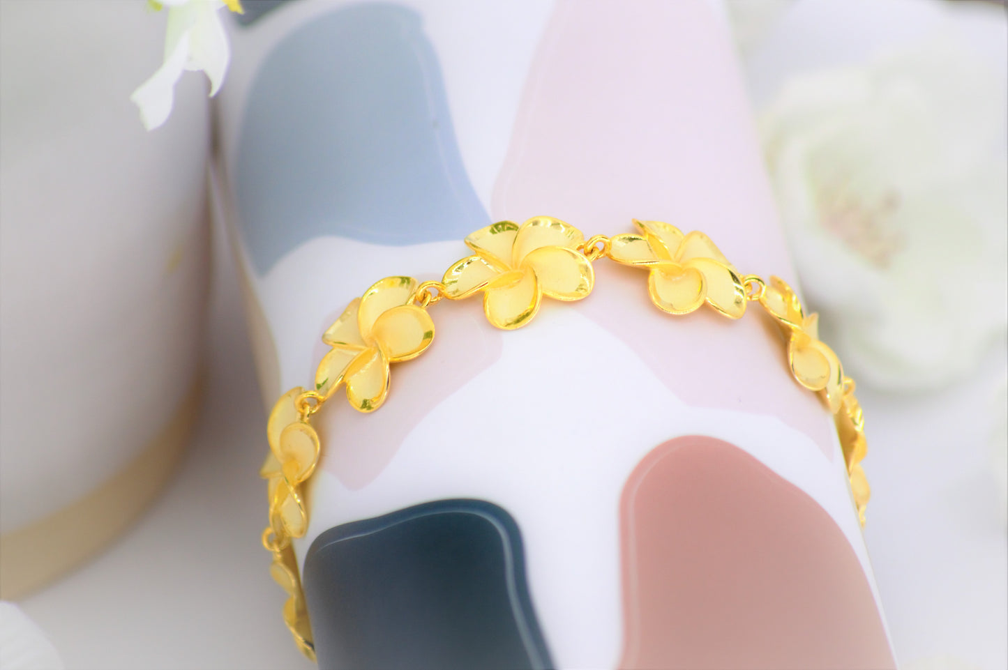 Hawaiian 18K Yellow Golden Flower Bracelet