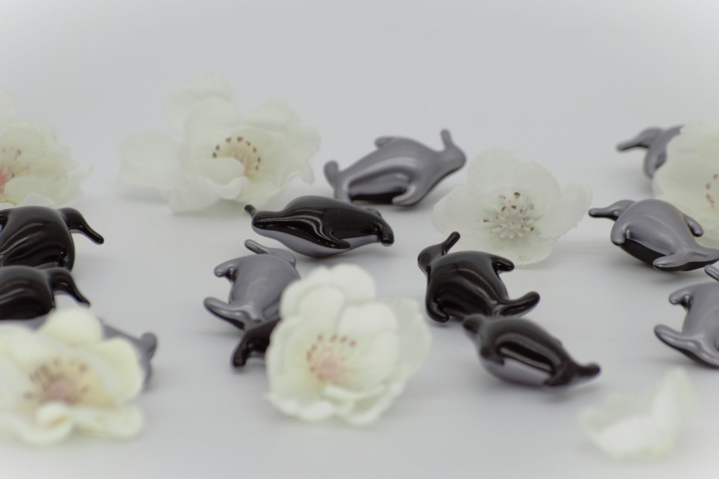 Cool Artic Jasmin Penguin Oil Beads