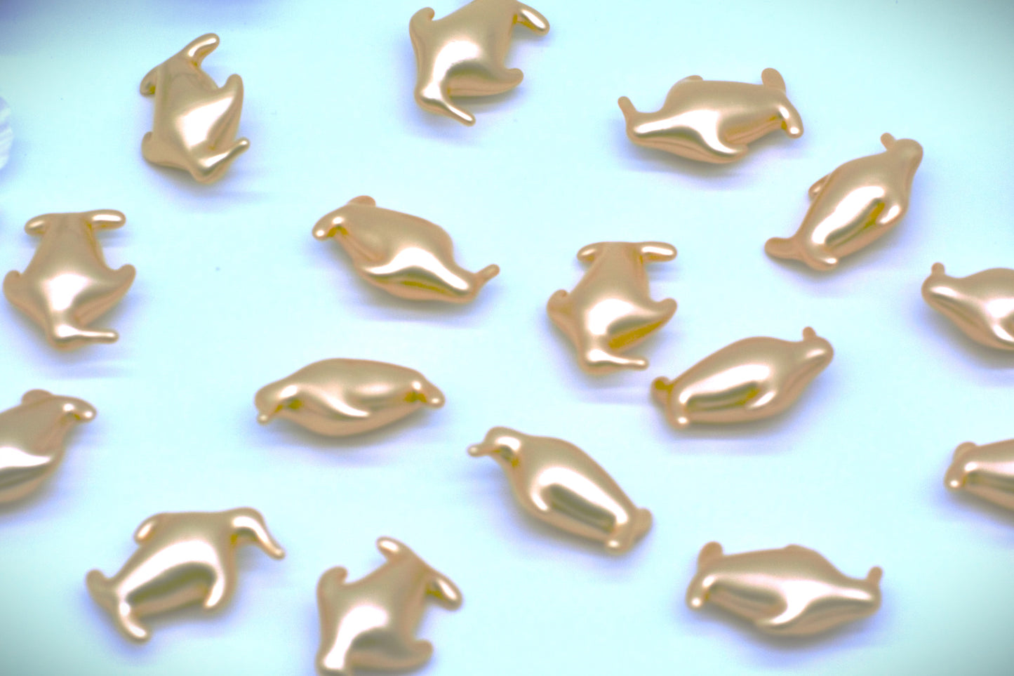 Vanilla Penguin Oil Beads