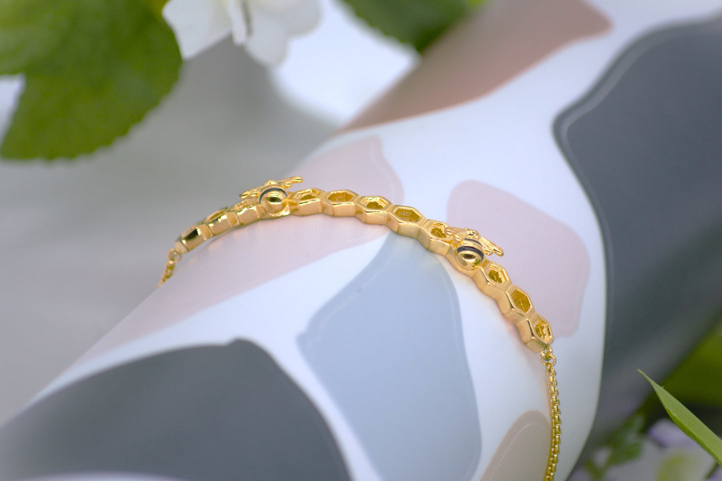 HoneyBee's Love Gold | Honeycomb 18K Golden Bracelet