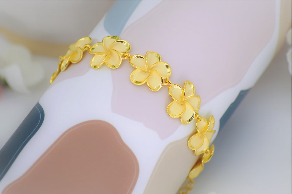 Hawaiian 18K Yellow Golden Flower Bracelet