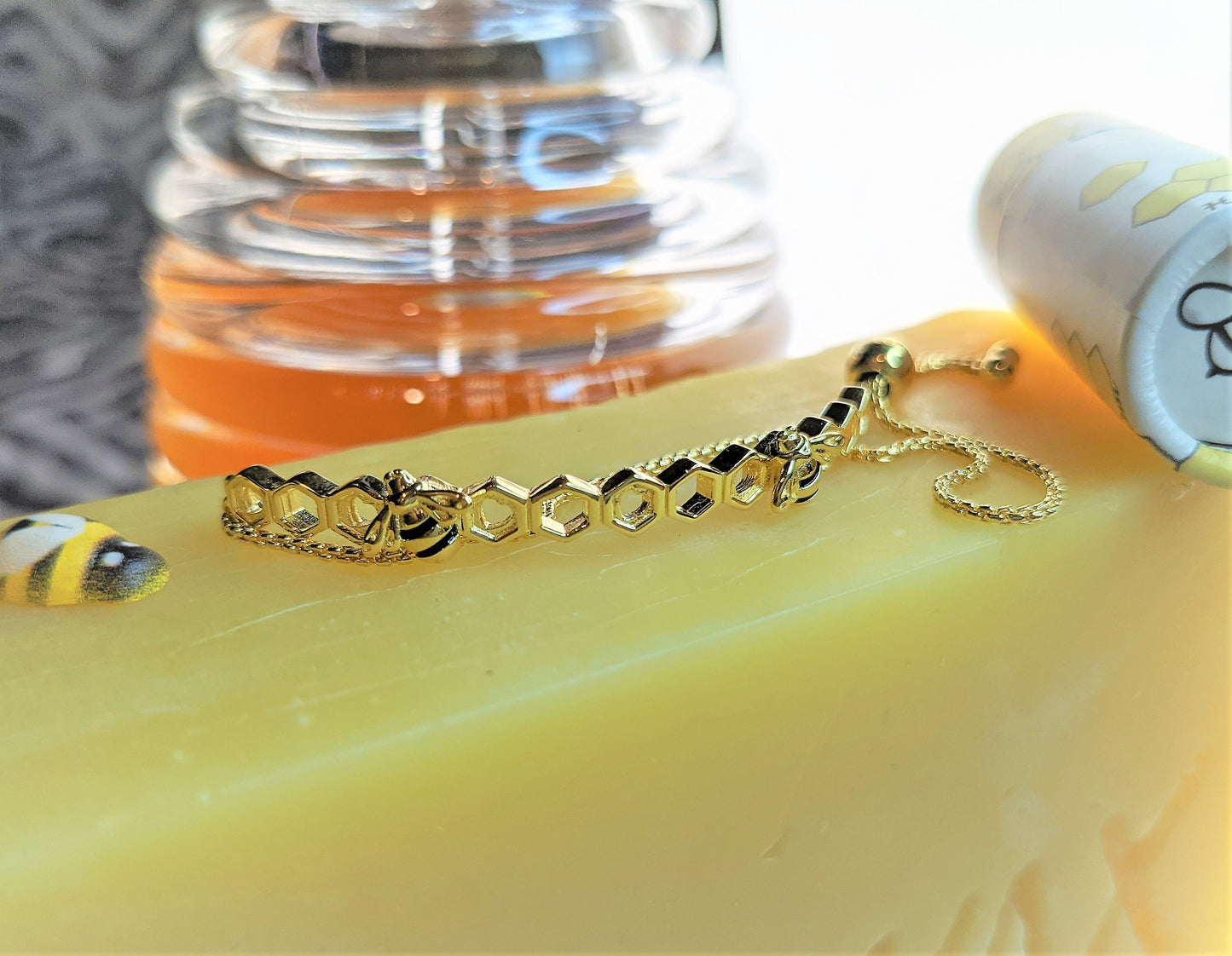 
                  
                    HoneyBee's Love Gold | Honeycomb 18K Golden Bracelet 
                  
                