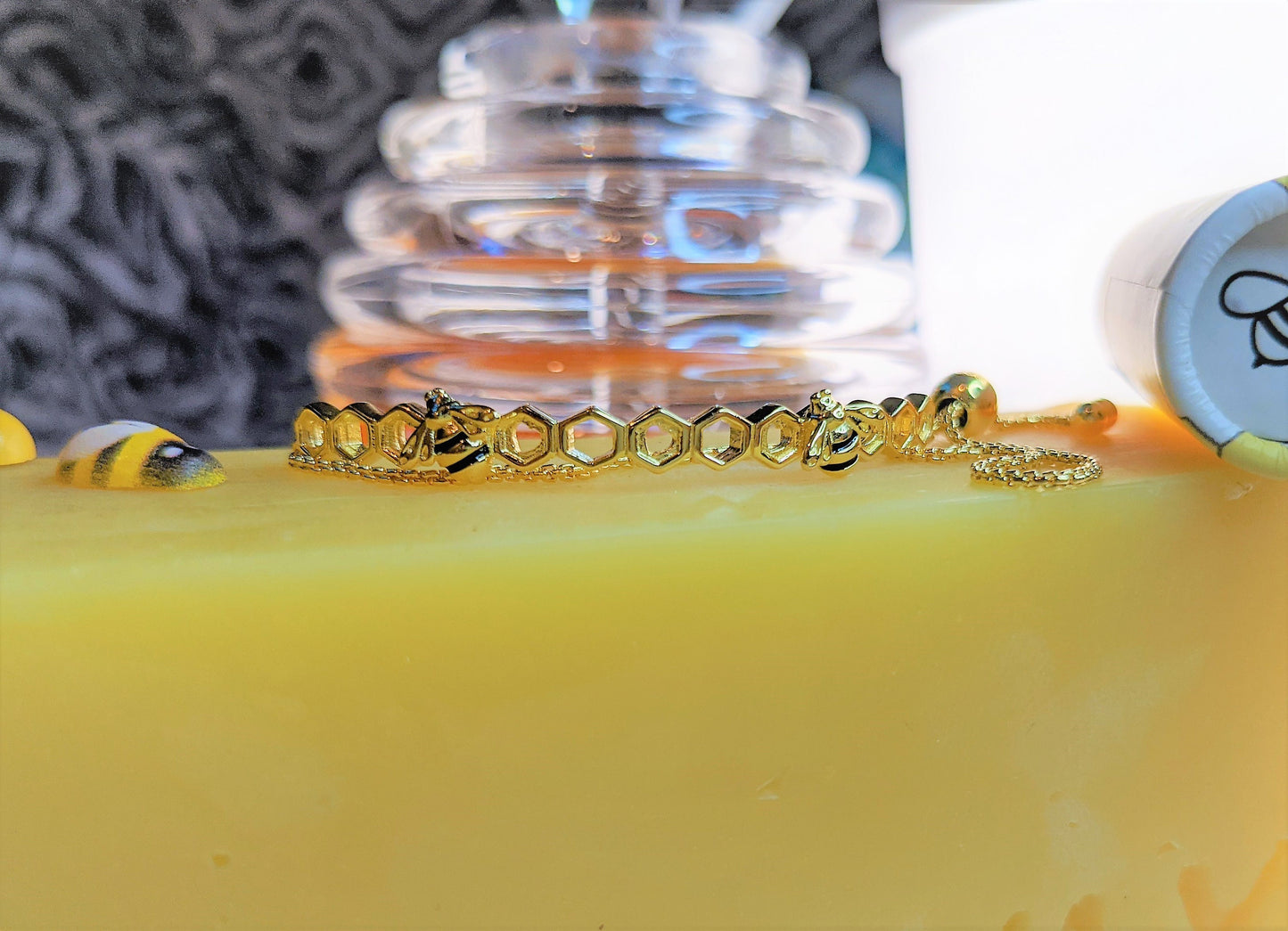 
                  
                    HoneyBee's Love Gold | Honeycomb 18K Golden Bracelet 
                  
                